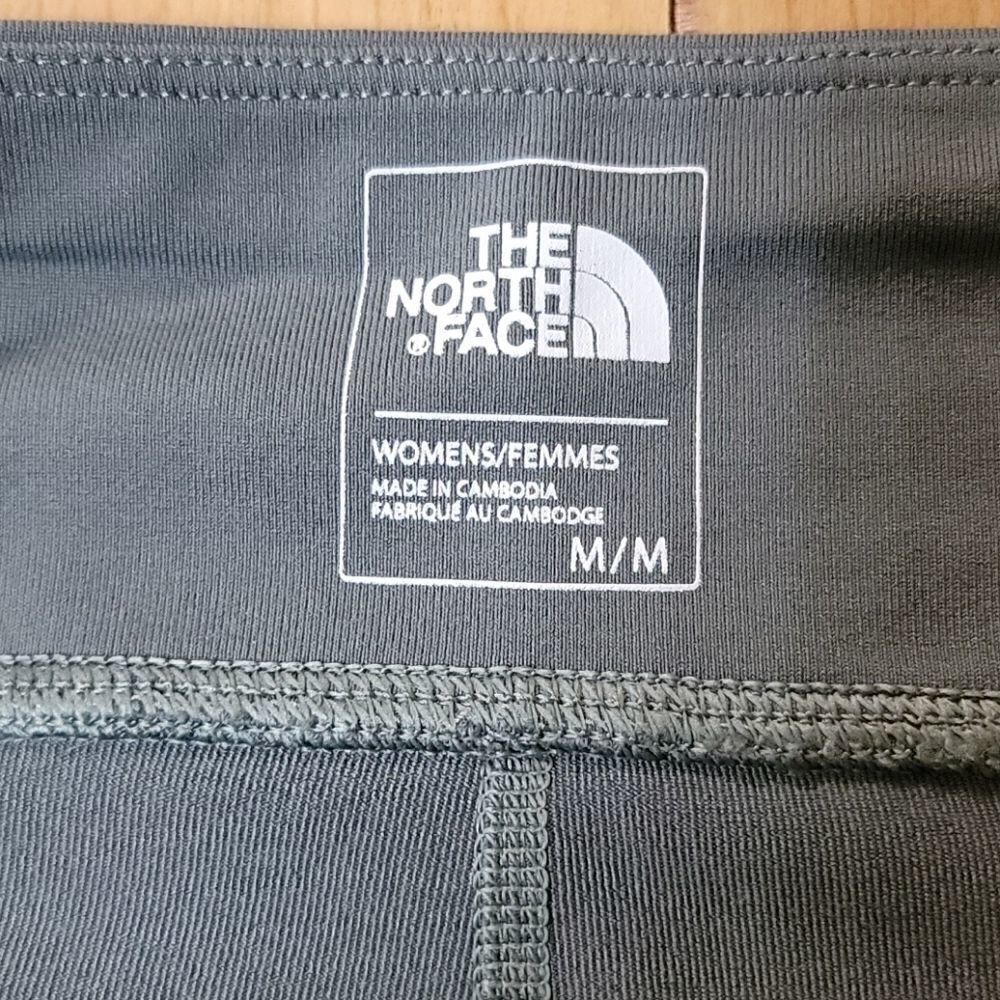 THE NORTH FACE TNF GRAY CAPRI LEGGINGS - Picture 3 of 5